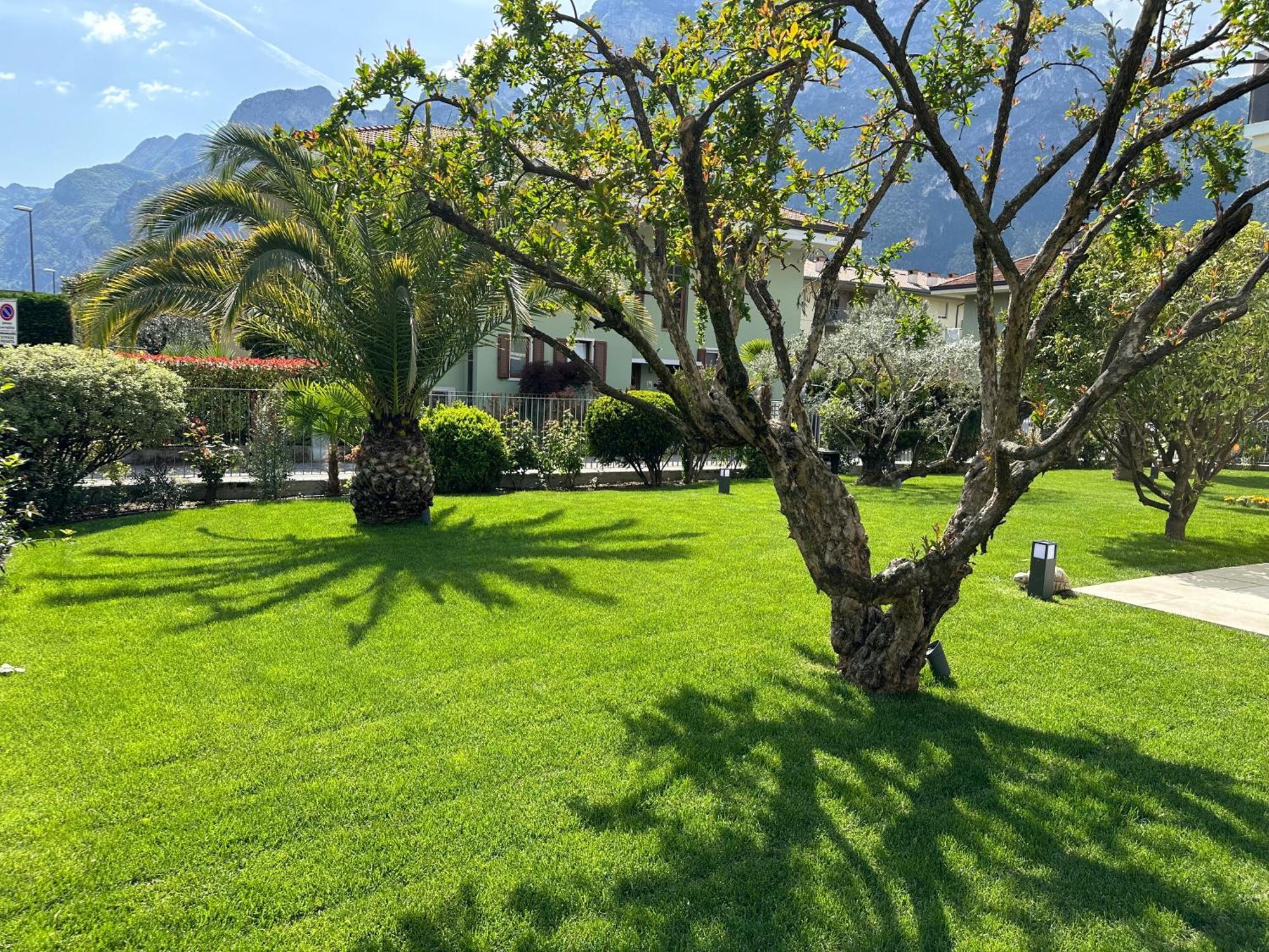 Residence Villa Dalila - Appartamento Dalila Riva del Garda Extérieur photo